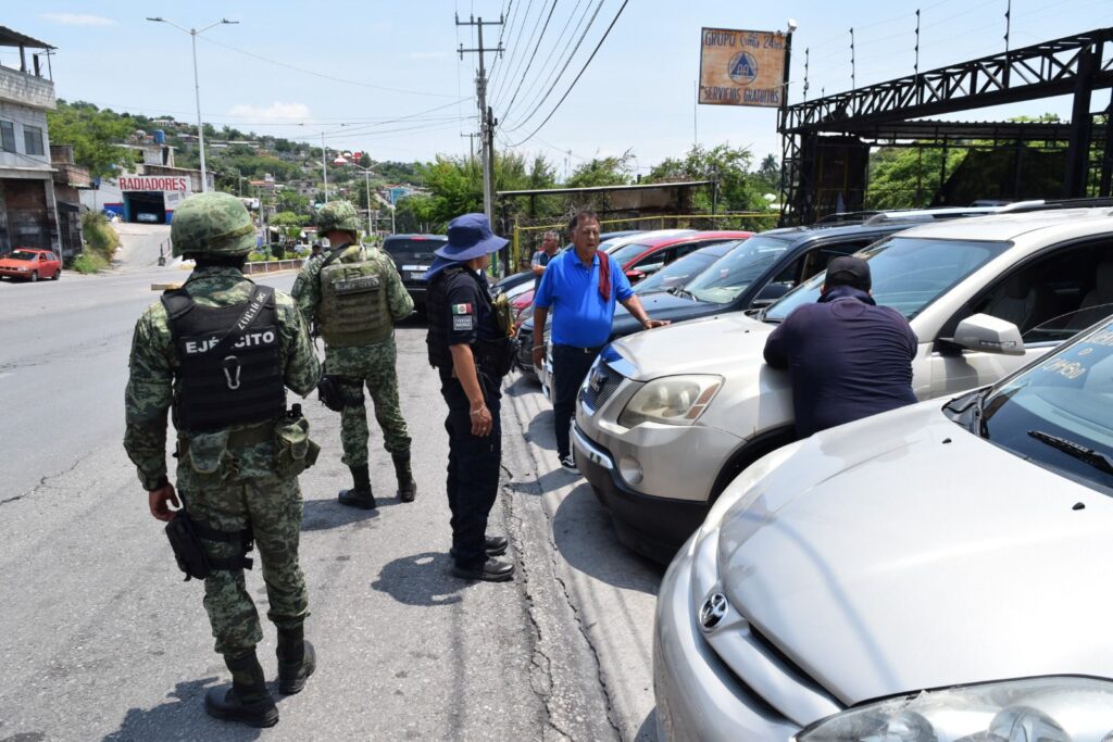 Mando Coordinado de Temixco en conjunto con Guardia Nacional y Ejército realizan operativo sorpresa en lotes de autos usados 7 IMG 20230824 WA0015