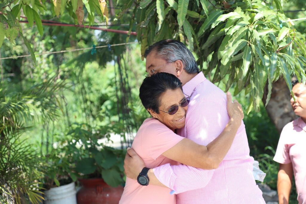 Entrega alcalde Rafael Reyes pavimentación de la calle Emiliano Zapata en la colonia San José 2 IMG 20230830 WA0035