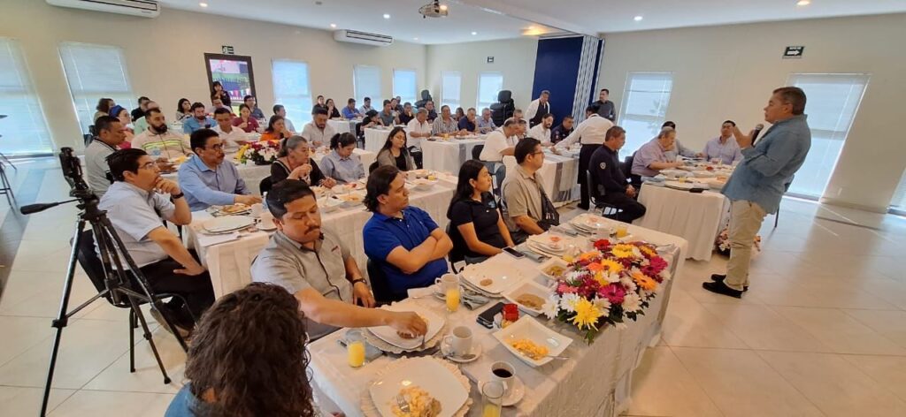 Alcalde Rafael Reyes e industriales de Civac trabajan para mantener la certidumbre económica 1 070ad3e4 f92b 47d5 b4e1 51a2e050a844