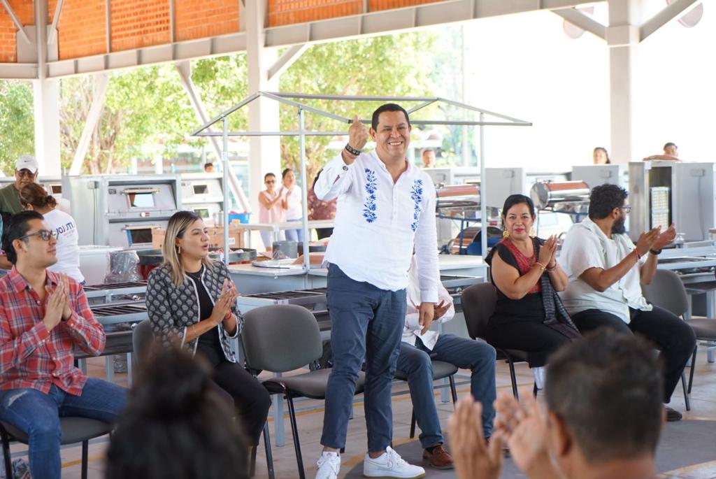 Juan Ángel Flores: “Apoyar a nuestros emprendedores, comerciantes y artesanos es garantizar empleos dignos en Morelos” 1 17ad9140 59fd 4e2b 9198 2c43bbadfb1d