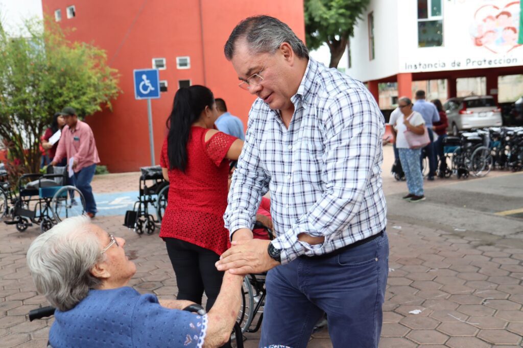 Gobierno de Jiutepec entrega 100 sillas de ruedas a personas en situación vulnerable 4 IMG 20230911 WA0162