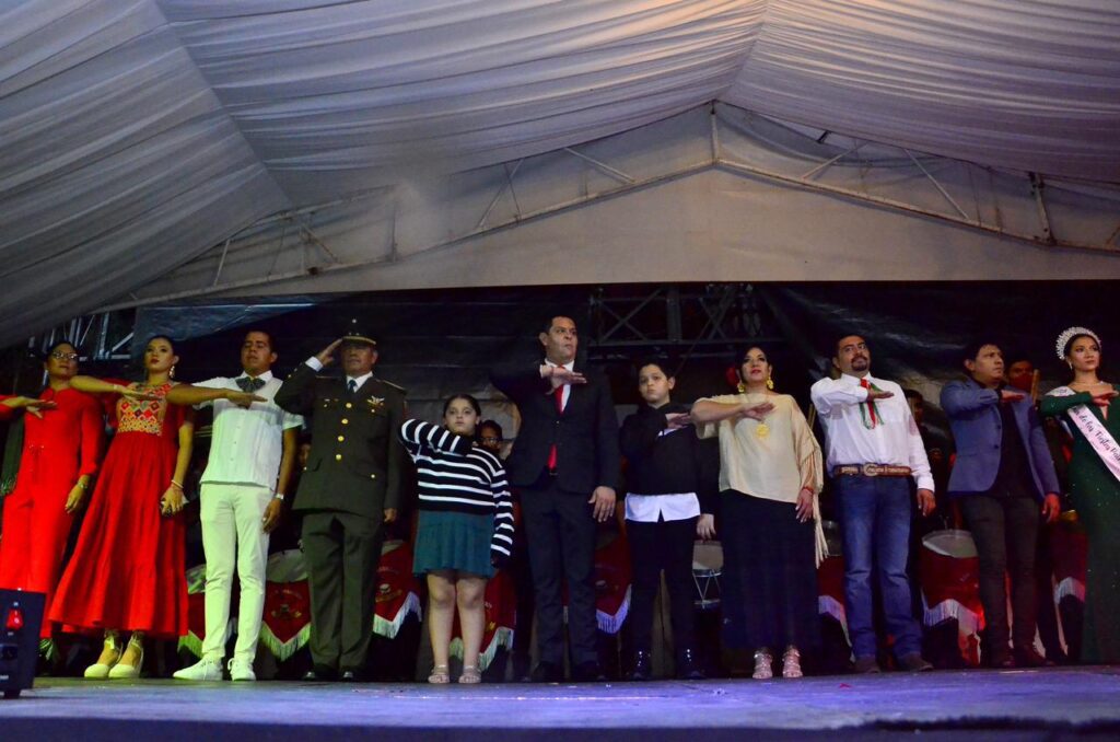 Con un zócalo abarrotado Juan Ángel Flores Bustamante encabezó la ceremonia del grito de independencia en Jojutla 2 IMG 20230916 WA0011