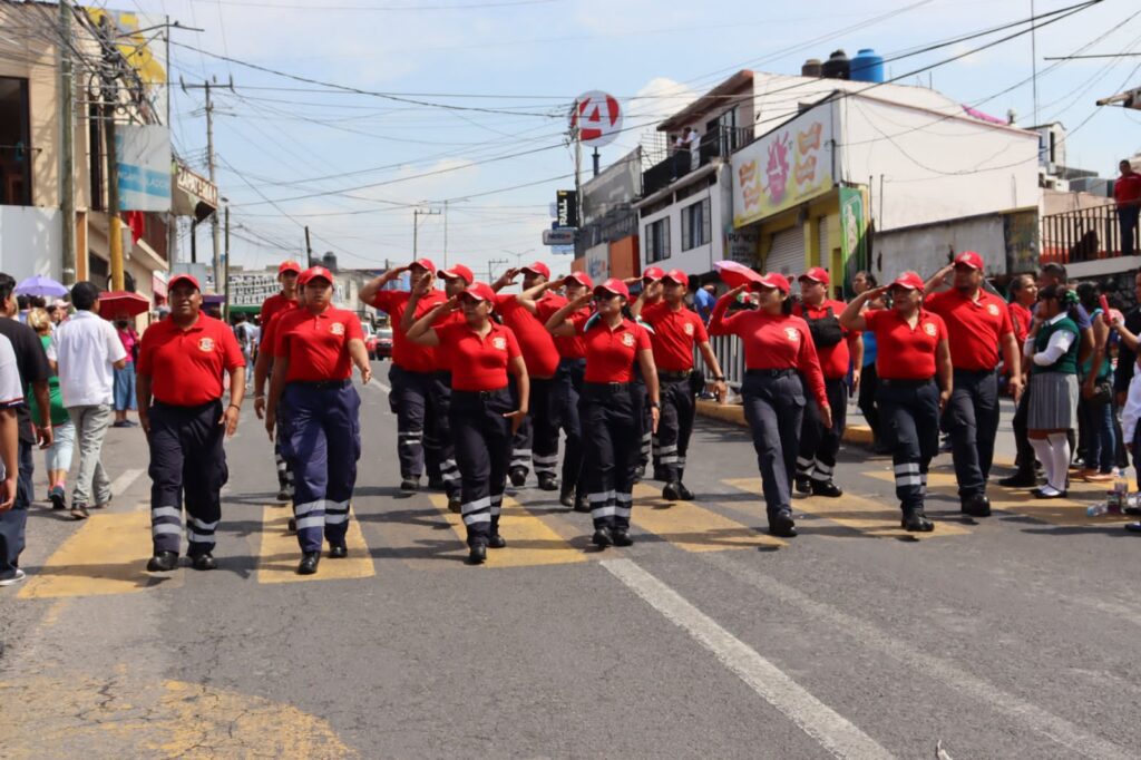 Saldo blanco en desfile cívico del 16 de septiembre en Temixco 3 IMG 20230916 WA0114