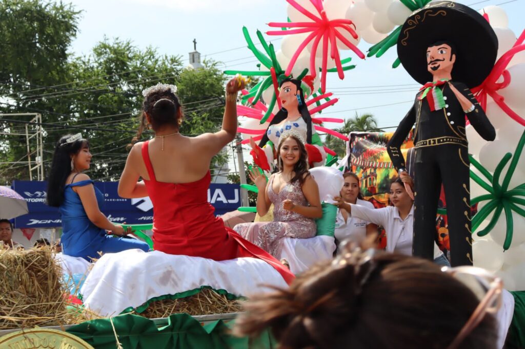 Saldo blanco en desfile cívico del 16 de septiembre en Temixco 5 IMG 20230916 WA0115