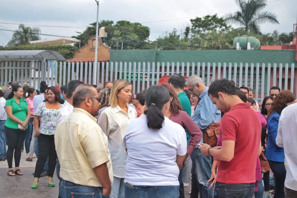 Se evacua a más de 440 personas durante simulacro de sismo realizadas en el Congreso del estado 4 IMG 20230919 WA0057