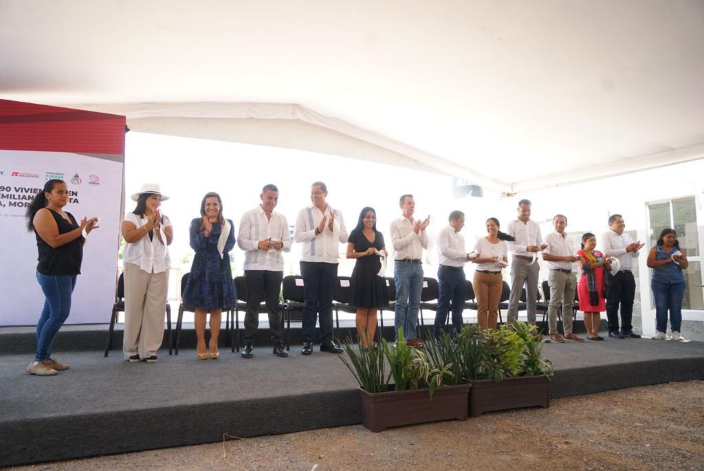 Juan Ángel Flores Bustamante cumple, entrega las últimas 90 casas a afectados por sismo 6 IMG 20230919 WA0100