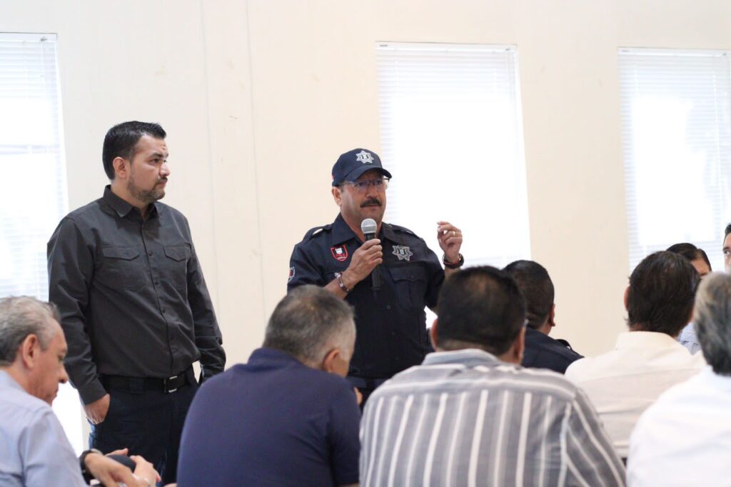 Alcalde Rafael Reyes e industriales de Civan trabajan para mantener la certidumbre económica 3 IMG 20230921 WA0035