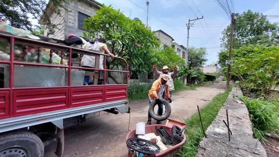 Continúan acciones de combate contra el dengue en colonias de Puente de Ixtla. 1 a9b65ee9 b11c 4fc9 ae47 7c985b7463e4