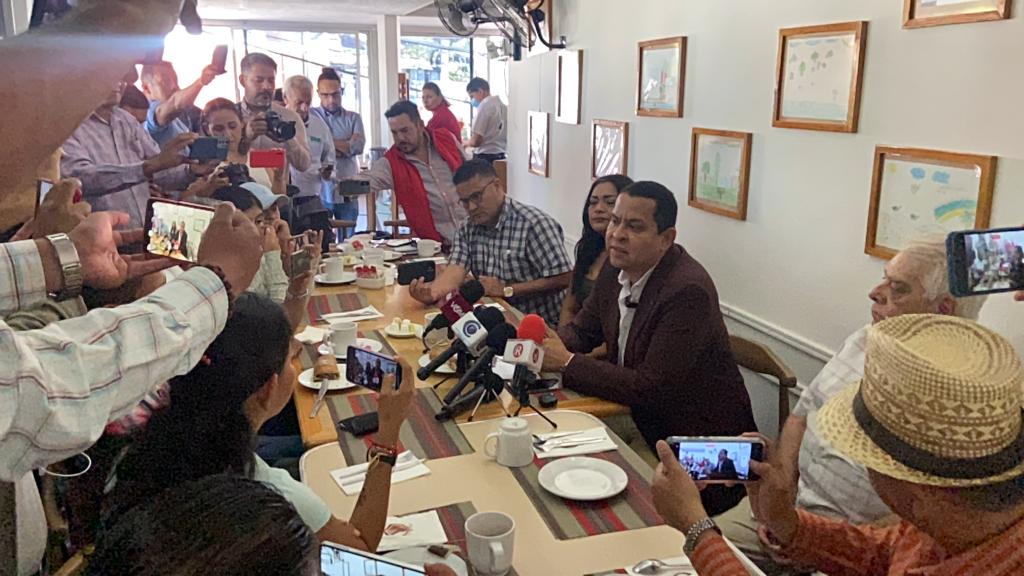 Tras pedir licencia, anuncia Juan Ángel Flores que en Morelos no se impondrán grupos* 2 IMG 20231003 WA0032
