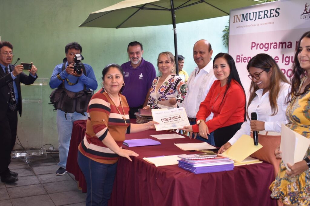 55 mujeres cuautlenses certifican su primaria y secundaria con fondo gestionado por IMM 1 IMG 20231012 WA0063