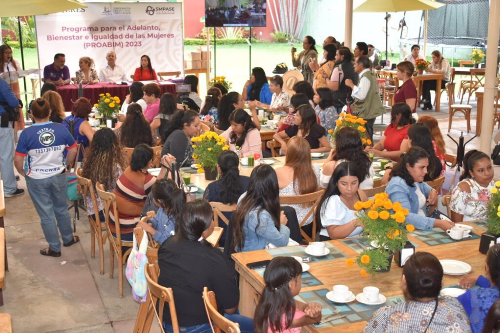 55 mujeres cuautlenses certifican su primaria y secundaria con fondo gestionado por IMM 2 IMG 20231012 WA0066