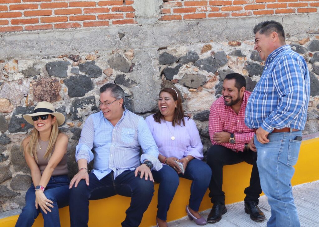 Supervisa alcalde Rafael Reyes rehabilitación de la calle oriente en la colonia Miguel Hidalgo 2 IMG 20231016 WA0049