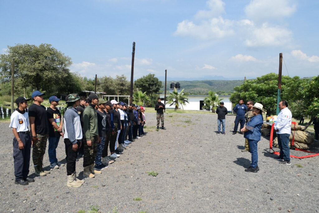 Entrega alcaldesa de Temixco Juanita Ocampo material a la "Patrulla juvenil" 3 IMG 20231016 WA0059