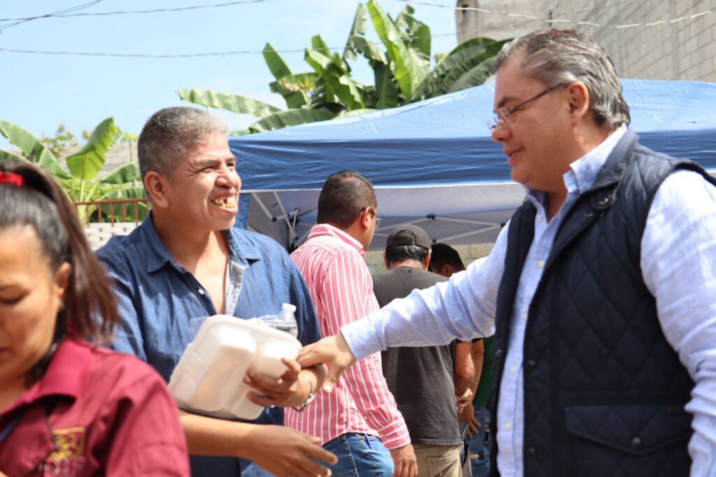 Alcalde Rafael Reyes entrega raciones alimentarias a habitantes de la colonia Cuauhtémoc Cárdenas 2 IMG 20231020 WA0086