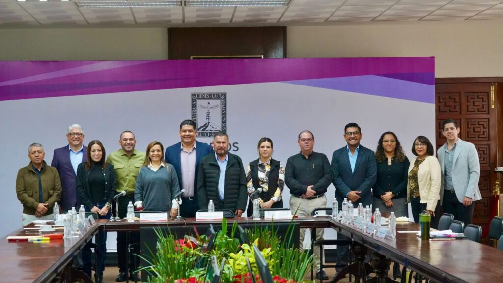 Diputados se reúnen con funcionarios del gobierno de Morelos para analizar el presupuesto 1 DIP Y EJE