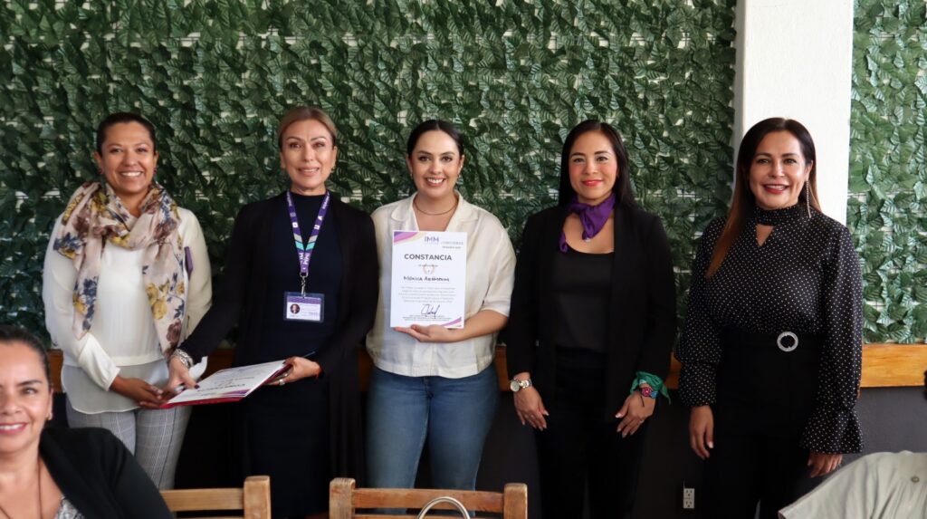 El empoderamiento económico de las mujeres, es básico para poder erradicar la violencia en su contra: Isela Chávez 4 IMG 20231116 WA0355