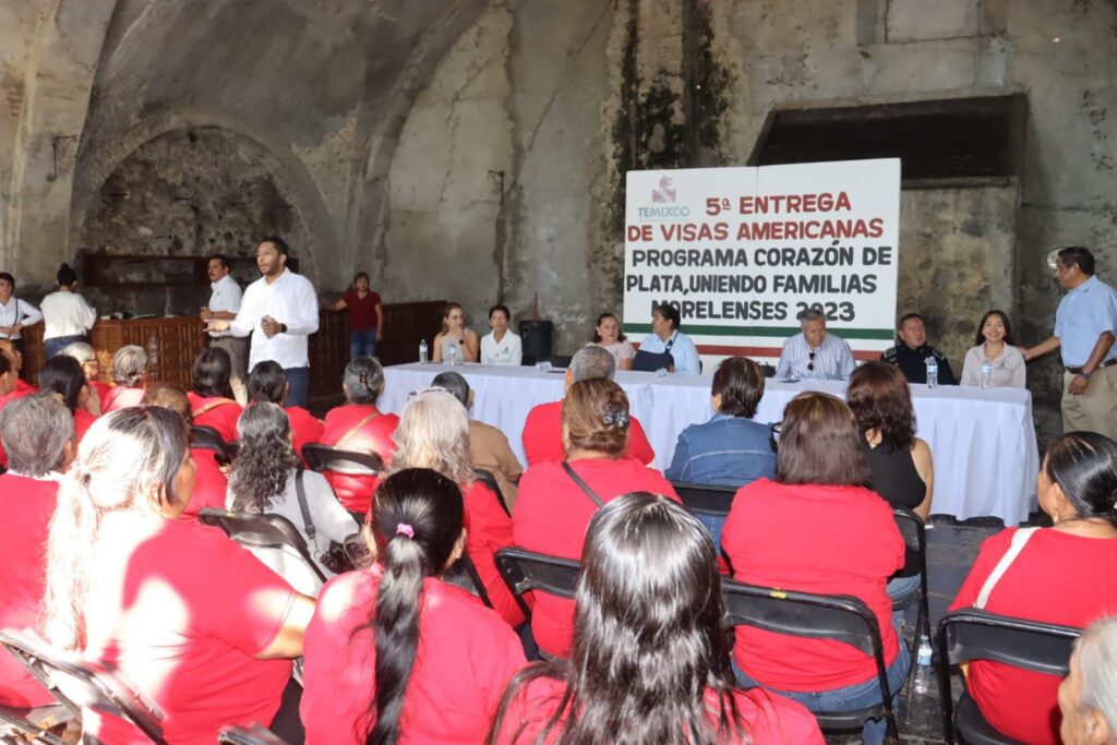 Preside alcaldesa de Temixco Juanita Ocampo 5ta entrega de visas americanas 3 IMG 20231117 WA0361
