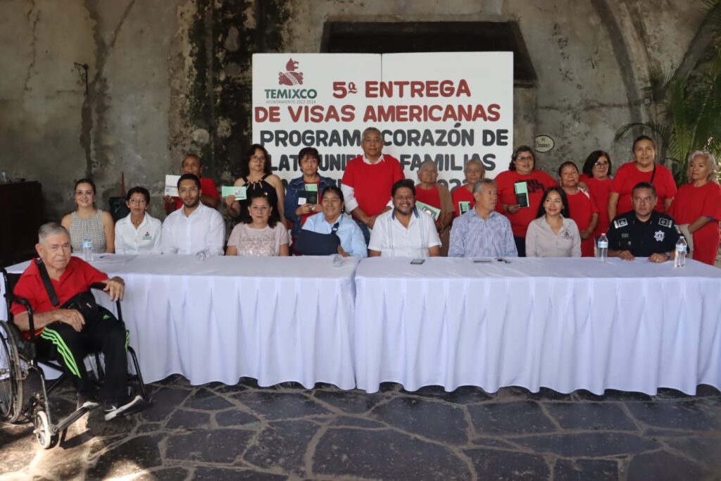 Preside alcaldesa de Temixco Juanita Ocampo 5ta entrega de visas americanas 1 IMG 20231117 WA0363