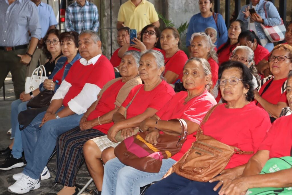 Preside alcaldesa de Temixco Juanita Ocampo 5ta entrega de visas americanas 4 IMG 20231117 WA0366