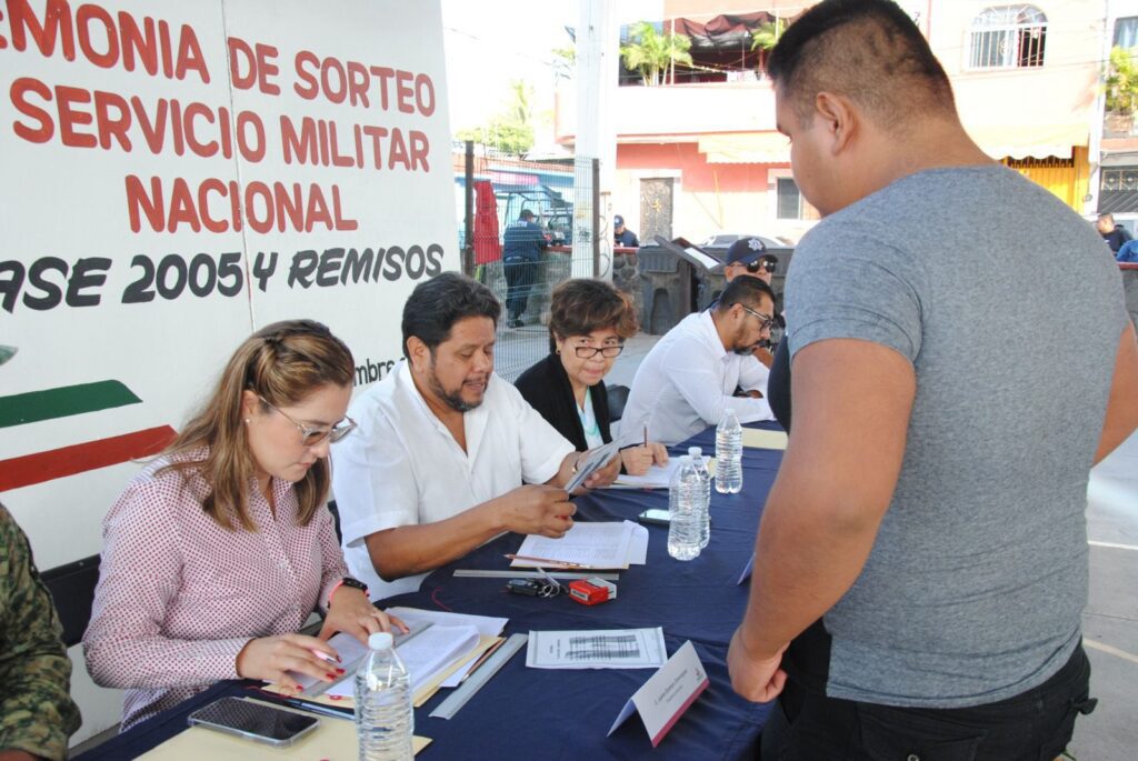 Jóvenes de Temixco participaron en el sorteo del Servicio Militar Nacional 1 IMG 20231121 WA0110