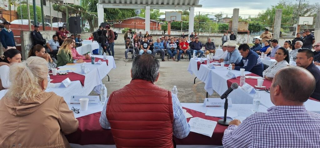 Alcalde Rafael Reyes anuncia rehabilitación de la cancha de usos múltiples de la colonia Ampliación San Isidro 6 IMG 20231123 WA0073