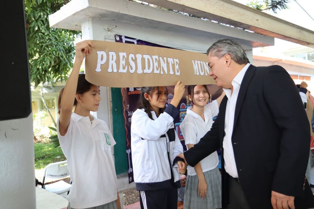 Alcalde Rafael Reyes promueve la inclusión educativa de personas con discapacidad 5 IMG 20231127 WA0157 1