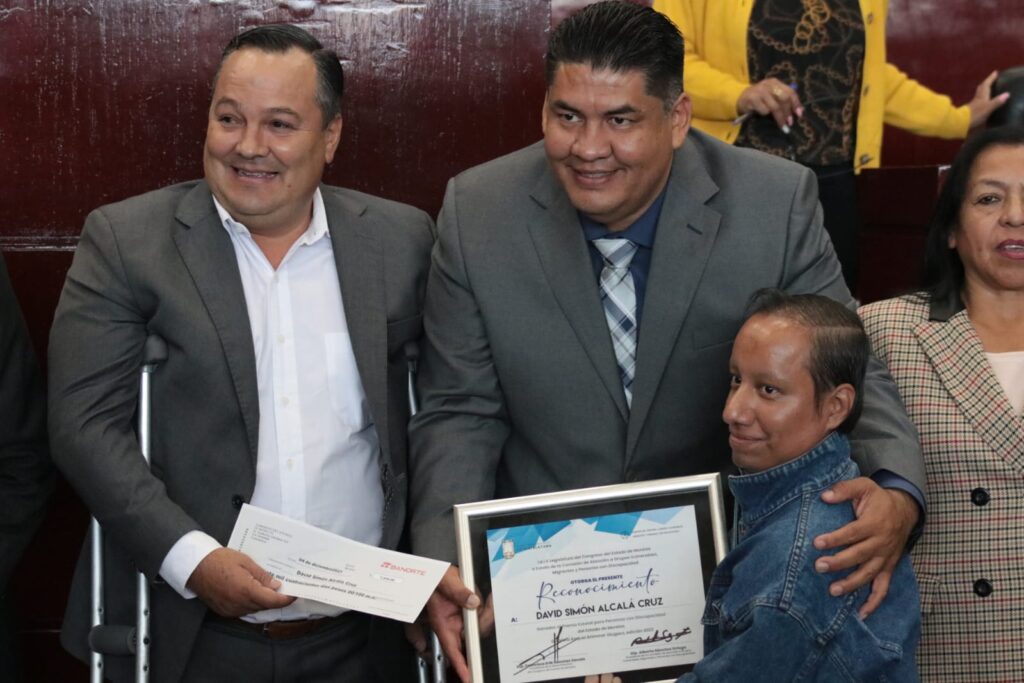 Lamenta diputado Alberto Sánchez, controversia interpuesta por CNDH contra Ley Estatal de discapacidad 7 IMG 20231204 WA0084