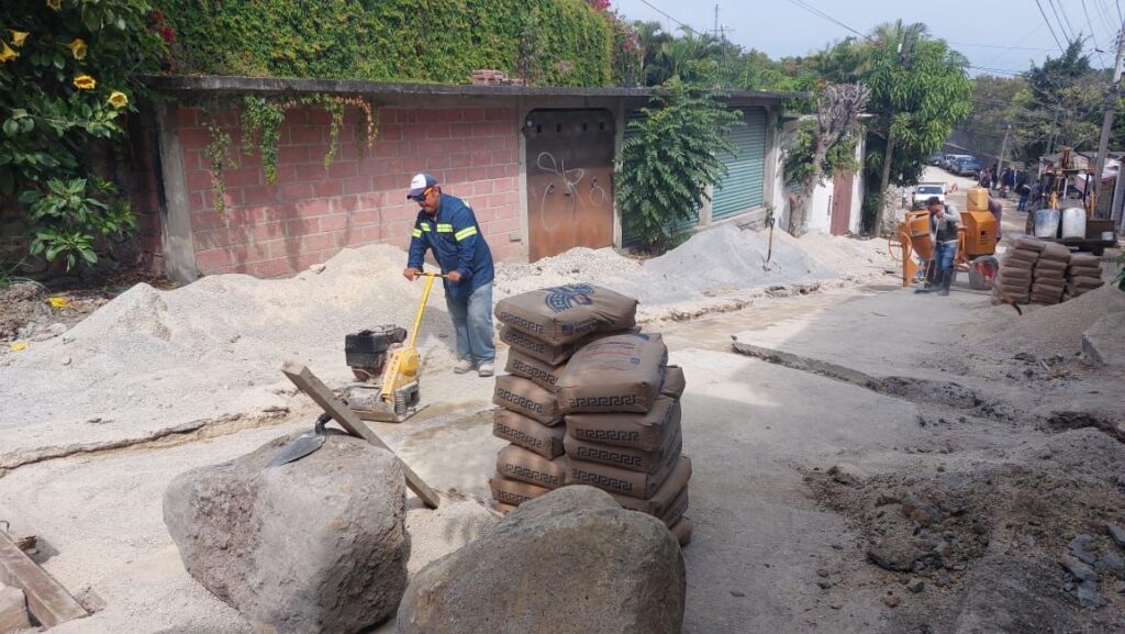 Supervisa alcalde Rafael Reyes rehabilitación de pozo de agua y construcción de drenaje en la colonia Joya de Agua 2 IMG 20231205 WA0041