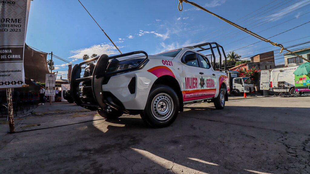 Patrullas Rosas y ambulancia refuerzan la seguridad en Temixco 2 1000106577