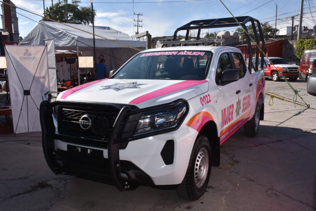 Patrullas Rosas y ambulancia refuerzan la seguridad en Temixco 4 1000106579