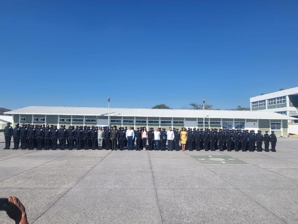 Se gradúan 20 elementos policiacos de Temixco 1 pol tem