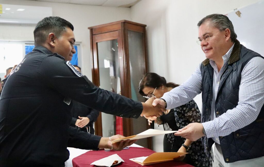 Se integran 14 elementos a la Secretaría de Seguridad Pública de Jiutepec 4 1000136665