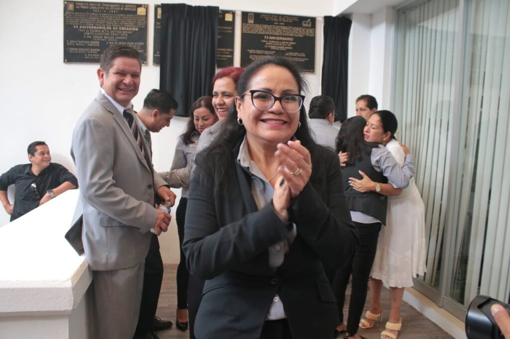 Emotiva ceremonia en el Congreso de Morelos por el 73 Aniversario del SUTSPLEM 4 1000146417