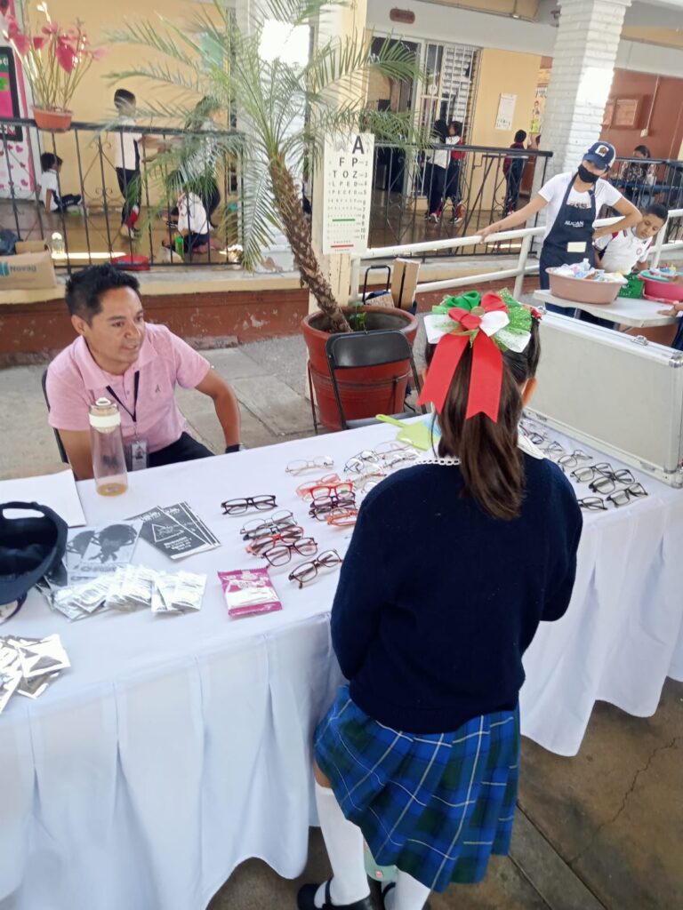 Acercan servicios con tercera Feria de la salud en Temixco 2 1000183177