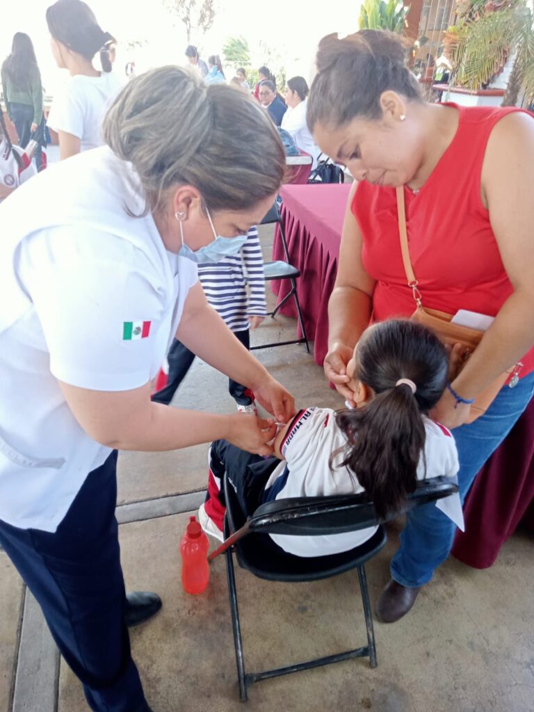 Acercan servicios con tercera Feria de la salud en Temixco 1 1000183179