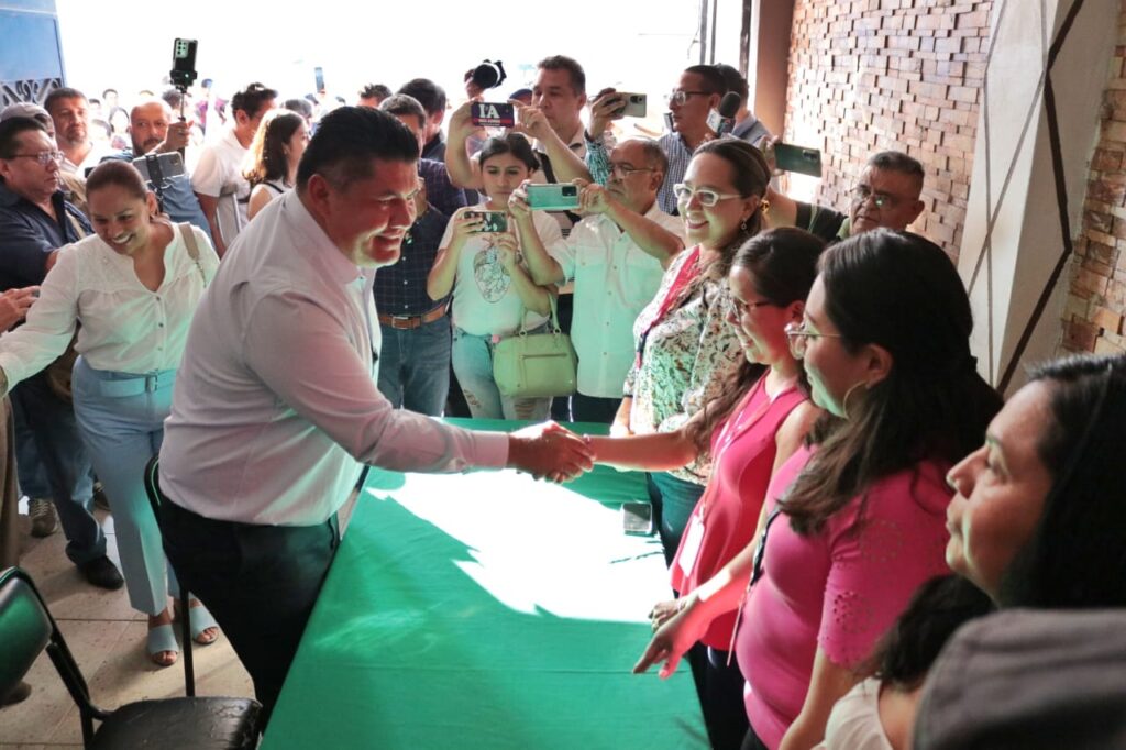 Se registra Francisco Erik Sánchez Zavala como candidato a diputado local por el Distrito X por la coalición Dignidad y Seguridad por Morelos Vamos Todos 5 1000184385