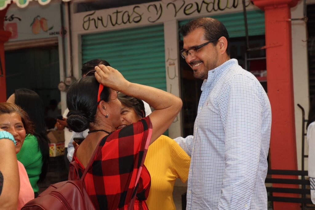 Alcalde de Jiutepec supervisa rehabilitación del mercado de la unidad habitacional "Campestre" 4 1000186543