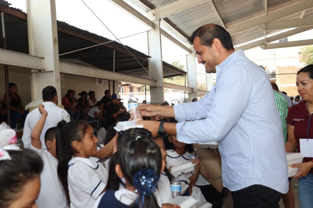 Gobierno de Jiutepec implementa programa de refrigerios escolares 3 1000192236