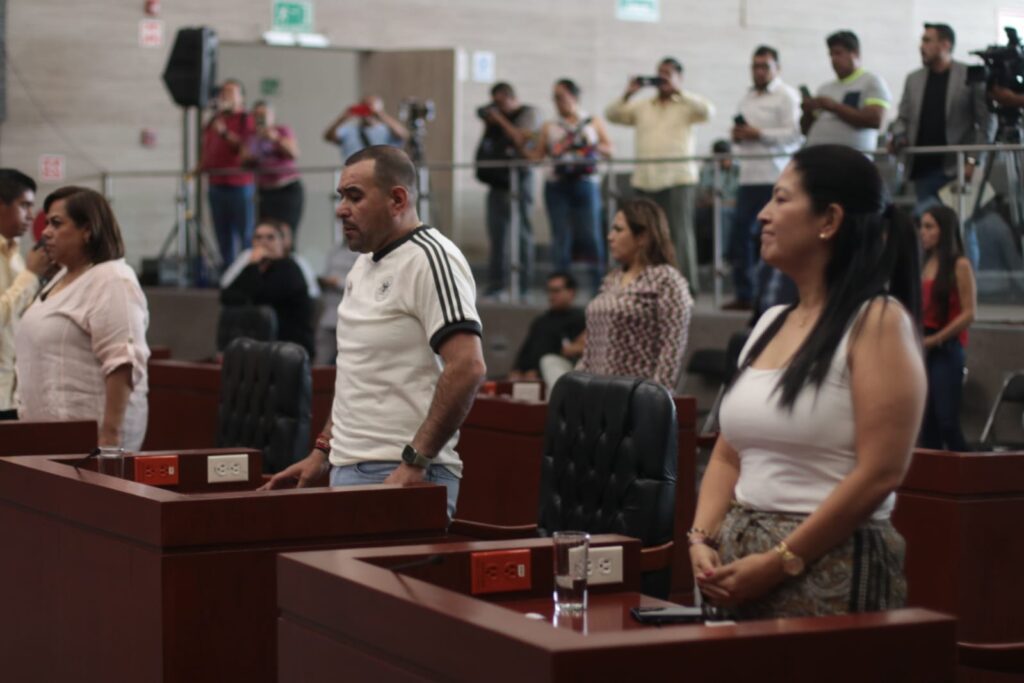 Otorga Congreso licencia al gobernador para separarse de sus funciones por 60 días, Samuel Sotelo estará a cargo del Ejecutivo 2 1000203636