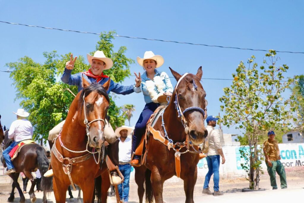 Lucy Meza cabalga por el cambio en Morelos 2 1000207143