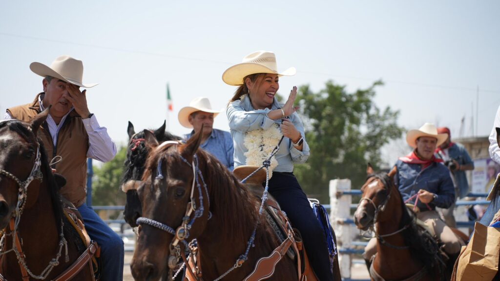 Lucy Meza cabalga por el cambio en Morelos 3 1000207145