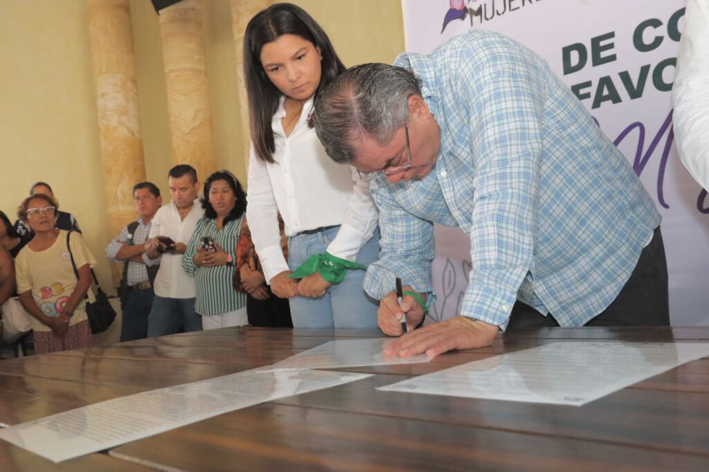 Rafa Reyes y David Ortiz refrendan compromiso en favor de las mujeres 1 1000240390