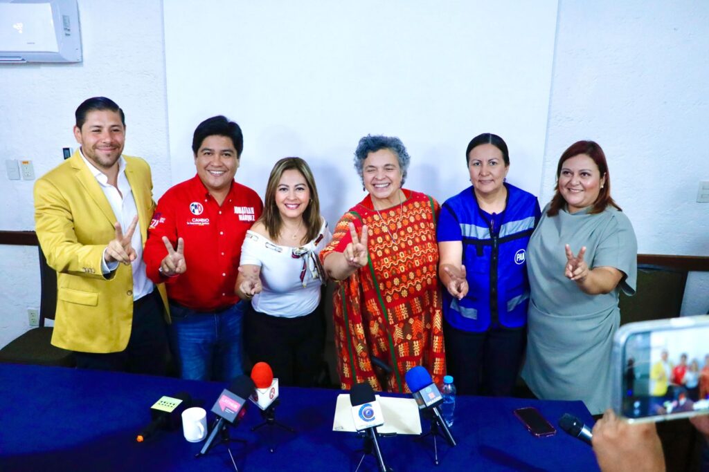 Lucy Meza se reúne con Beatriz Paredes y profesionales de Morelos para fortalecer compromisos por el estado 1 luc jon