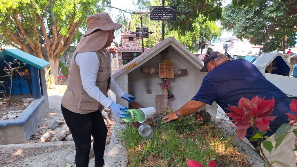 Gobierno de Jiutepec implementa operativo de limpieza en panteones 2 1000252772