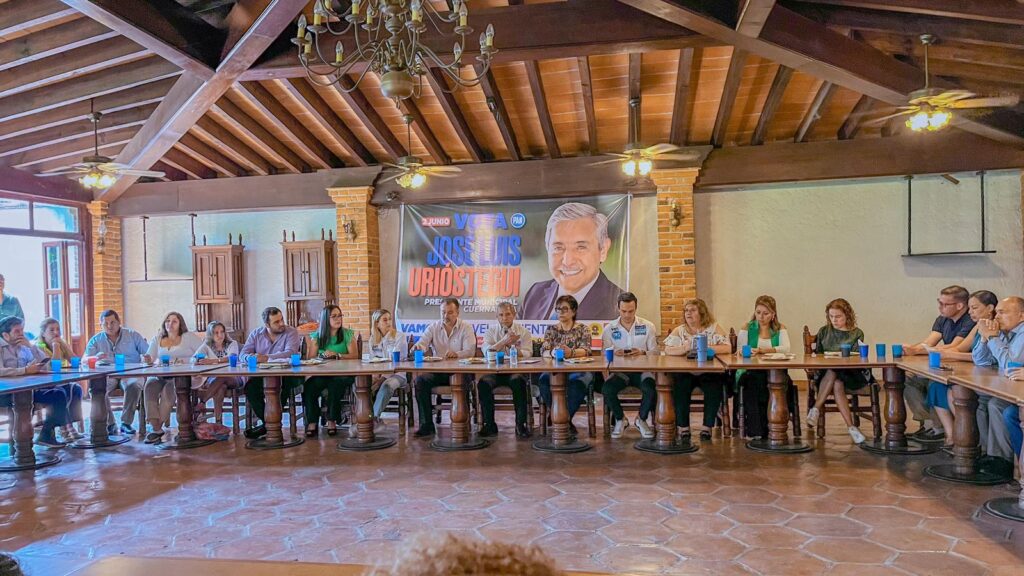 Fomenta José Luis Urióstegui a mujeres para emprender su negocio 1 1000284552