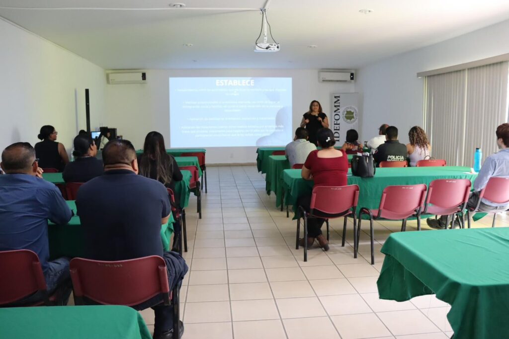 Concluye TUJPA tercera sesión de seminario introductorio al SJPA en el Idefomm 1 t