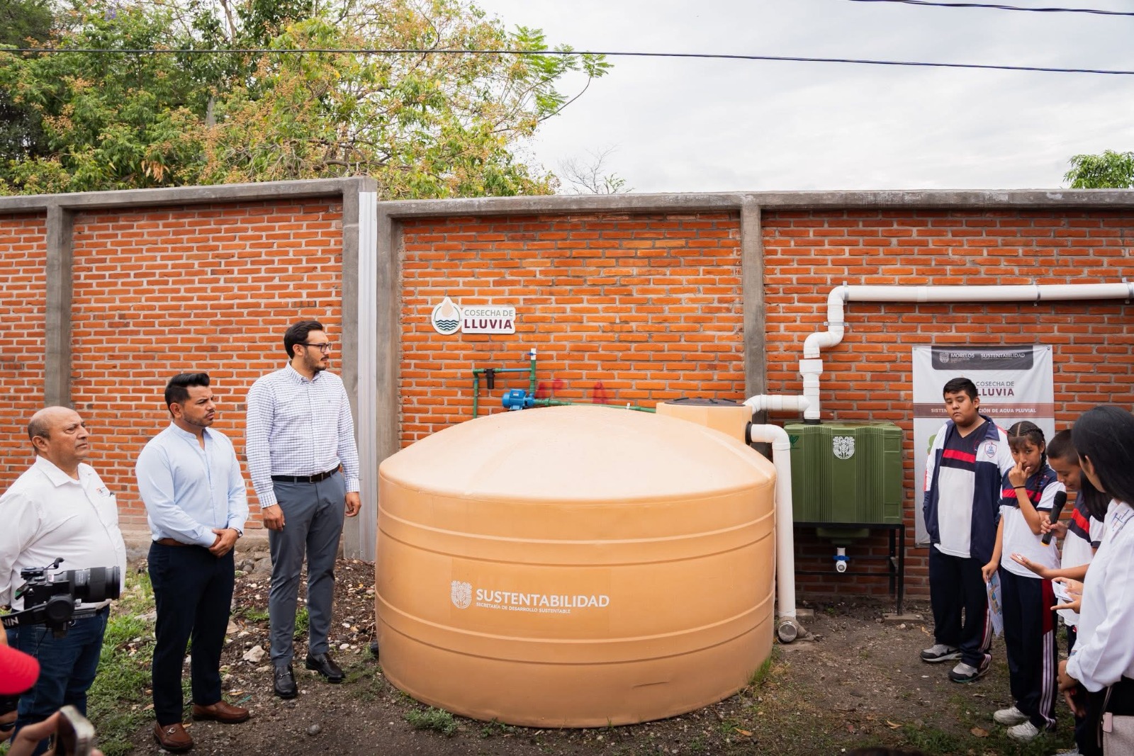 Instalan seis sistemas de captación de agua pluvial del programa cosecha de lluvia en escuelas de Xochitepec 1 ALSD