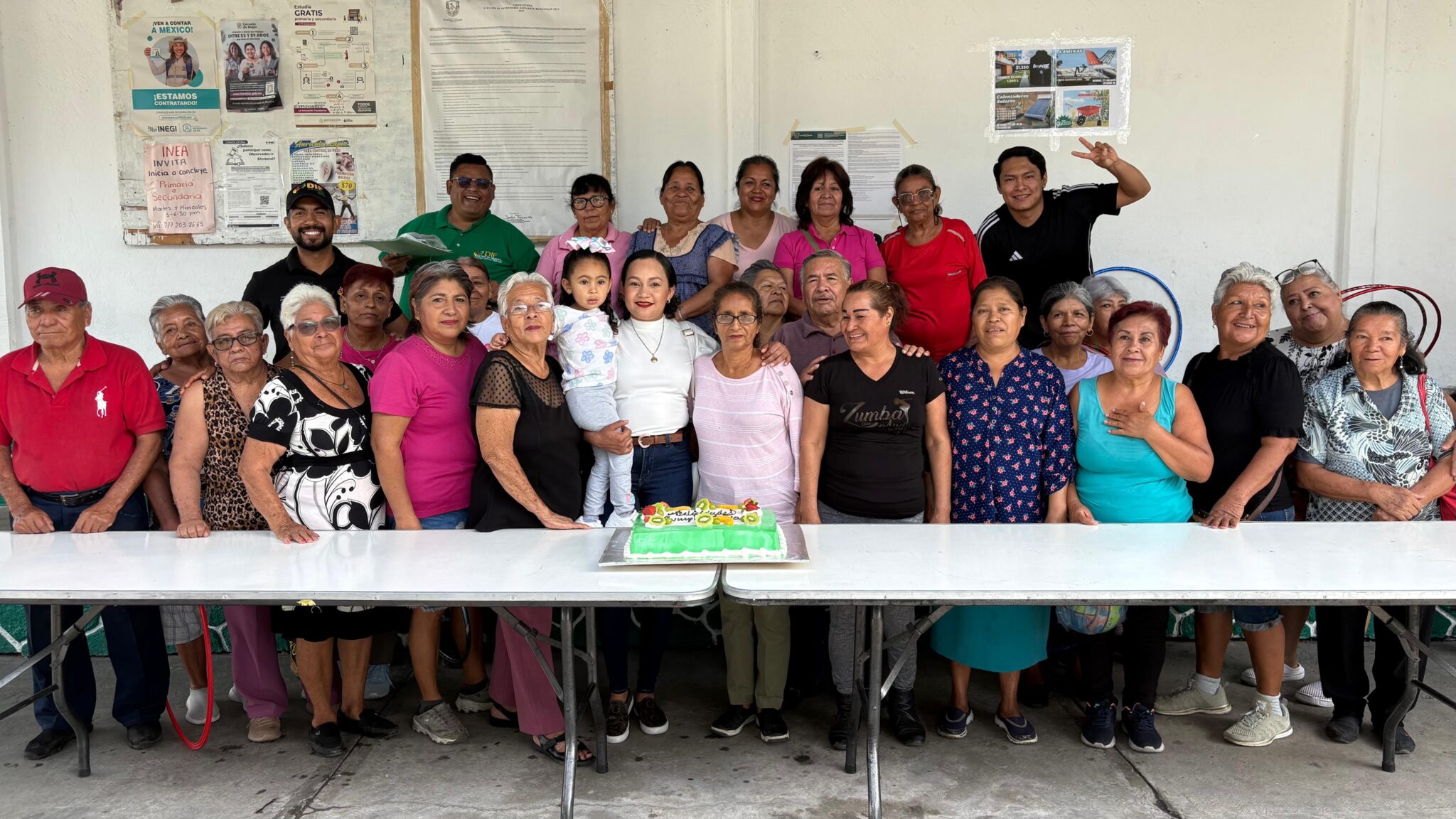 Celebra Yareli Cárdenas la Vida y Alegría de las personas Adultas Mayores en sus Cumpleaños 1 FF