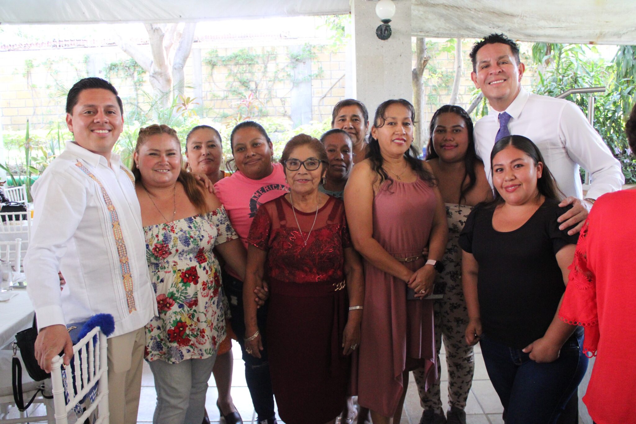 Entrega Ayuntamiento de Jojutla herramientas a productores “pacholeros” del campo Momoscle