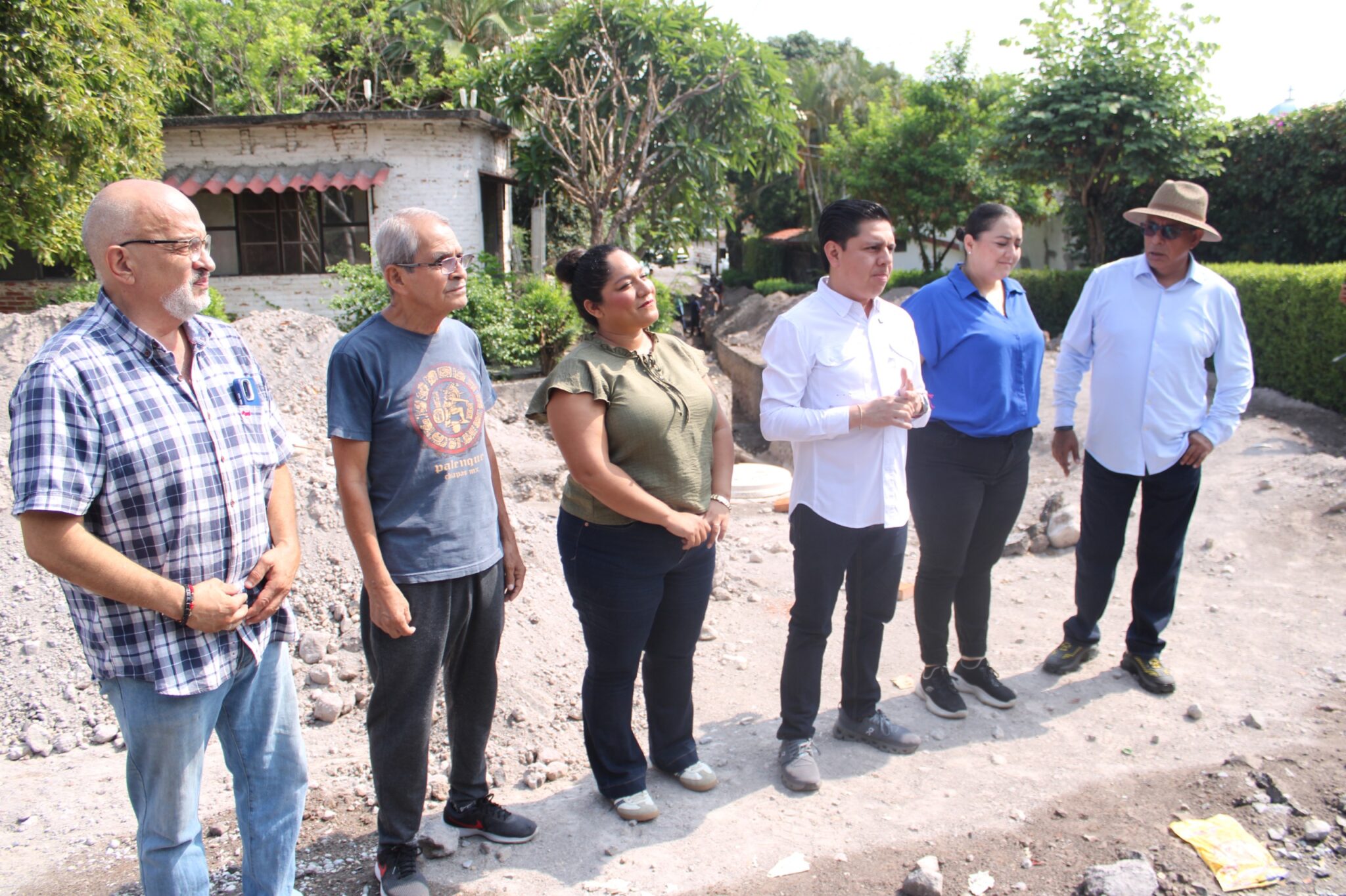 Supervisar Alan Martínez avance de la rehabilitación de drenaje sanitario en la Unidad Morelos 2 Supervisar Alan Martínez avance de la rehabilitación de drenaje sanitario en la Unidad Morelos